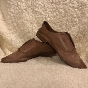 Dusky pink leather loafers